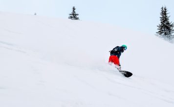 Powfinder snowboard rider Edwin