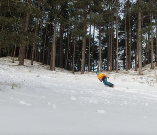 snowboarden in de duinen