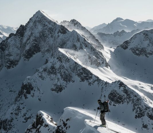 Vroege sneeuwval in Alpen, Scandinavië en Canada sneeuwval nov 2025